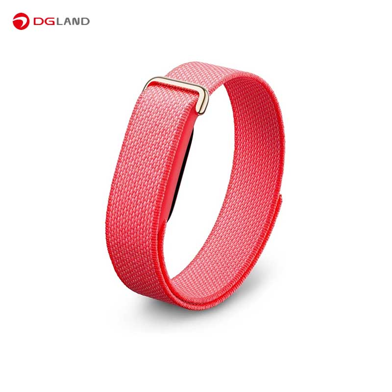 مچ بند هوشمند گوگل مدل Fitbit Air با بند پارچه‌ای