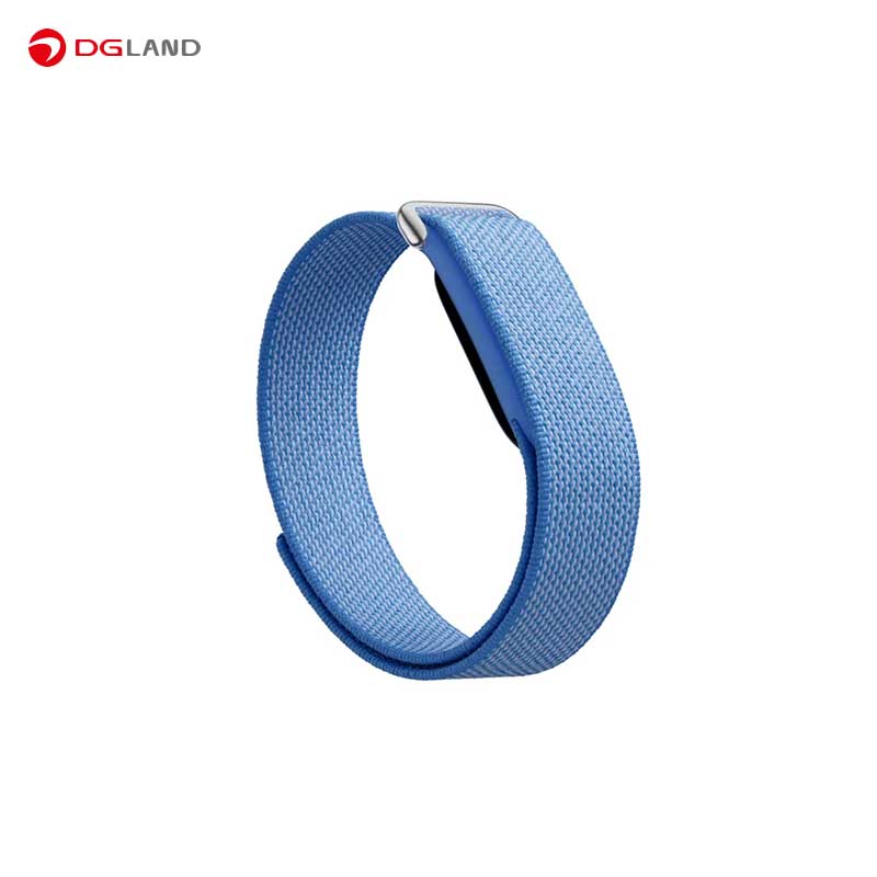 مچ بند هوشمند گوگل مدل Fitbit Air با بند پارچه‌ای