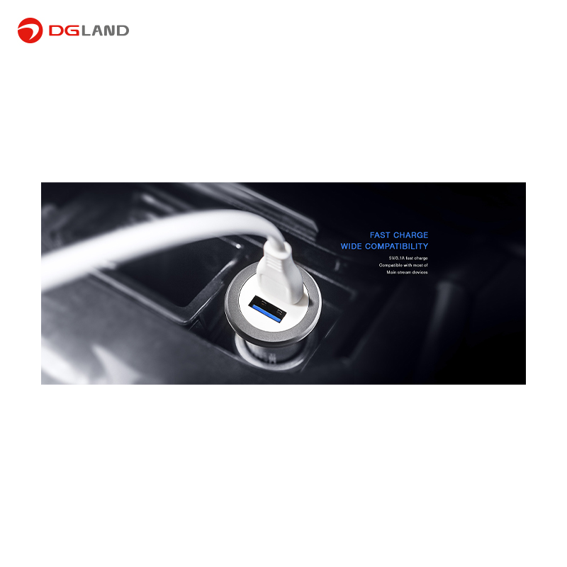 شارژر فندکی رسی RCC-N08 شارژر فندکی رسی RCC-N08