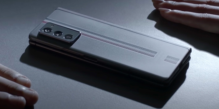 سامسونگ سه مدل گوشی تاشو با صفحه نمایش کوچک‌تر می‌سازد