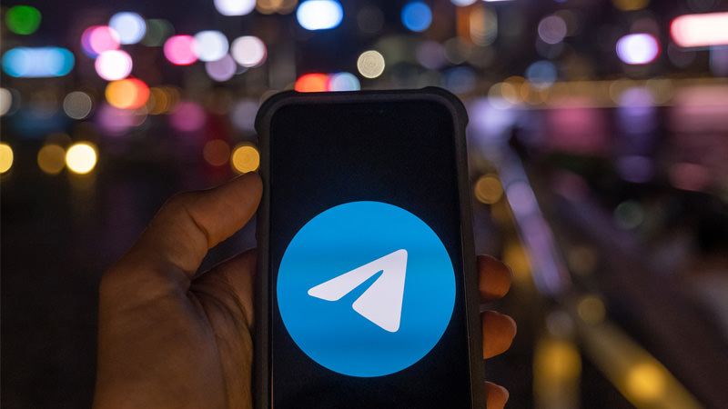  آموزش نحوه گذاشتن استوری در تلگرام